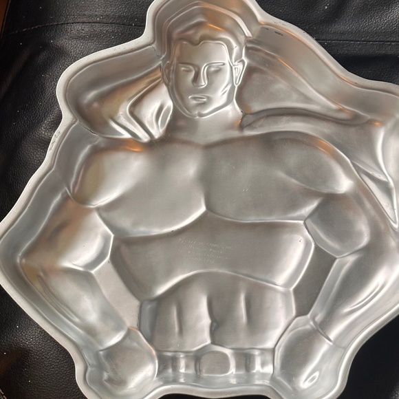 1977 vintage for Wilton Enterprises superman cake pan - Picture 2 of 3